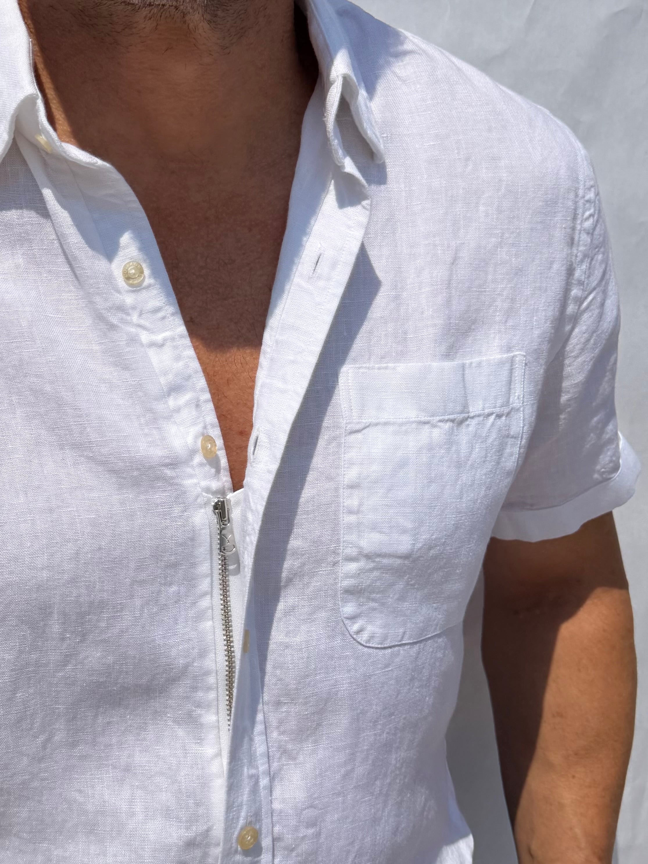 Short Sleeve 1-Pocket Robust Linen - White- Small Batch #668