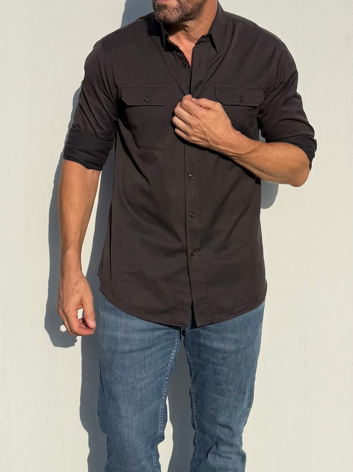 The Utility Shirt in Twill - Brown