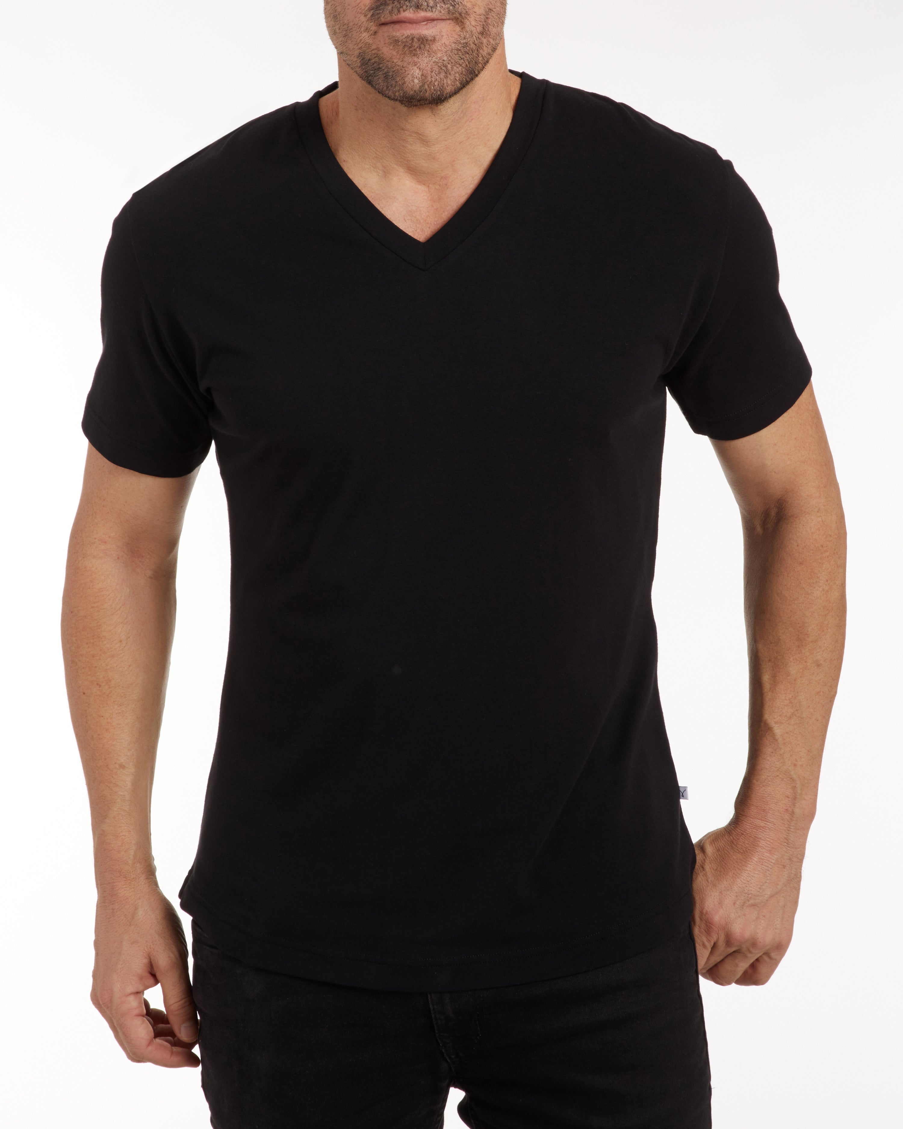 V-Neck T-shirt in Tedra™ - Black