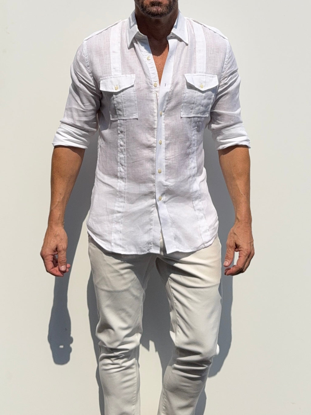 The Raider Shirt in Linen - White